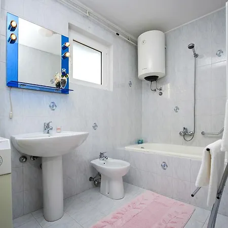 Elsa Apartment *