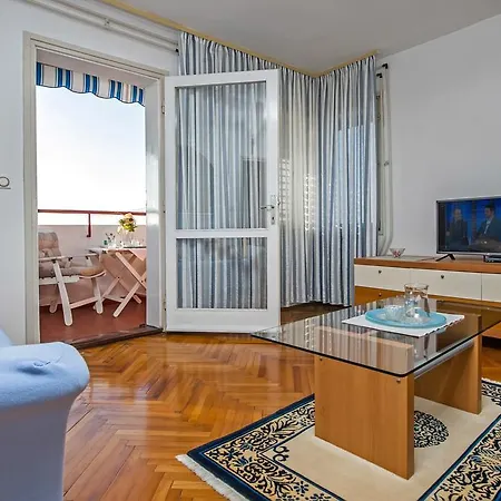 Elsa Apartment