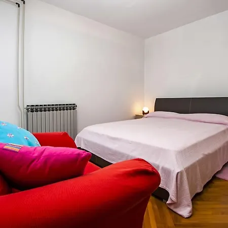 Elsa Apartment