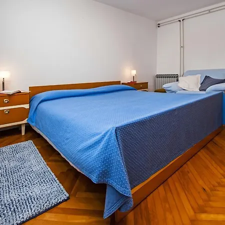 Elsa Apartment