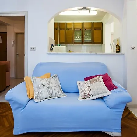 Elsa Apartment *